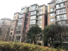 绿地老街三期 3室2厅 南 北