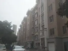 近轻轨,新上九龙豪苑装修三房二卫,纯边户,中间楼层采光好