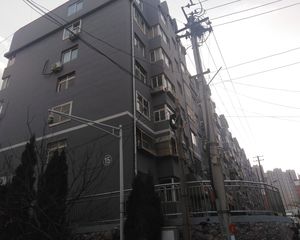 近地铁,多层套二,公摊小,浮山后,凯德、佳世客、