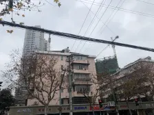 淞滨支路边套两房 地铁近中间楼层保养好 南北通采光好