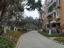 华阳滨河花园 4室1厅 东 西