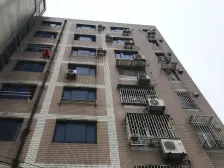 益达公寓 3室1厅 南
