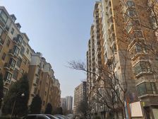 那尔水晶城5室3厅南北