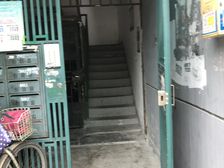 精装修,主卧朝南,一梯两户,小区中心位置,采光充足