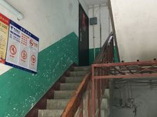 迎园新村五坊,低总价双南两房,小区以做美丽家园。