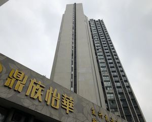 英郡三期1室1厅东南