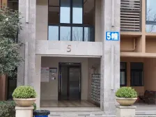 龙洲湾 斌鑫江南时代三房70万