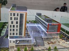 城西康建城泸高旁边 高 端小区横厅四房 出行方便