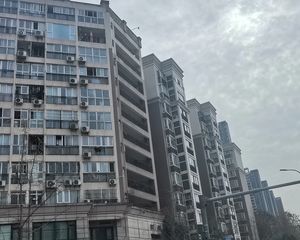 美丽南庭3室1厅南