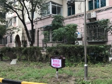 电梯房,中间楼层,带露台 精装,必看好房