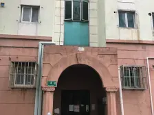 看房提前预约 中层三房两卫,生活配套一应俱全