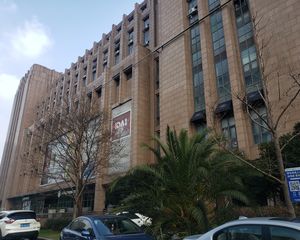利时卢森堡1室1厅北