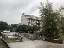 得房率高一梯两户房东诚意卖近地铁口