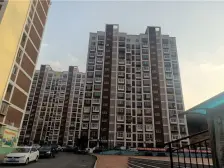 新上南向两室一厅,小高层,户型方正,中间楼层。