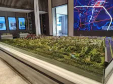 轻轨站洋房,新小区环境好,户型方正