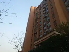 此房手续齐全,格局好,采光好,无遮挡,出行方便