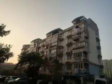 新出精装诚售位置佳,税费无,价格好谈,看房有钥匙