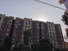 视野宽阔,采光充足,配套设施齐全,交通便利