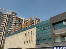 寮步海伦国际 繁华地段 毛坯两房 使用率大 随时看房