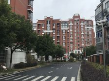 2015年次新小区,地铁边,电梯房中间楼层,配套成熟