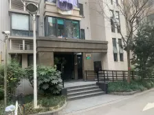 近地铁,精装 产权清晰 无抵押 新上房源
