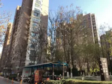 万达旁 电梯小高层 大三房 毛坯 小区环境好 配套成熟