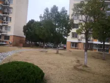 满五年税费少,电梯精装房,采光视野棒,诚意出售。