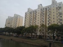 精致一房丨拎包入住丨中间楼层丨价钱可谈停车方便