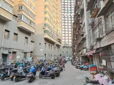 地铁口朝南大两房,采光贼好,配套齐全啥都方便