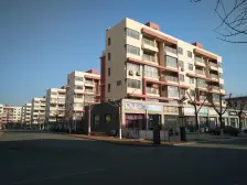 西海岸 电梯大两居室,供暖小区