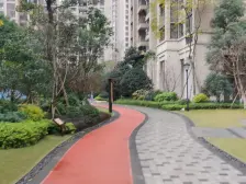 金悦锦城,次新小区,户型好,两房大阳台,出行方便。