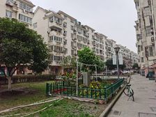 带汽车库,城市芯的沿河顶楼复式,堪称观景头等舱