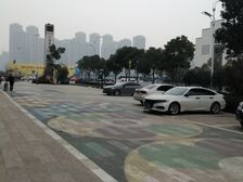 南向湖景房,视线开阔楼下就是融创茂地铁口,交通便利