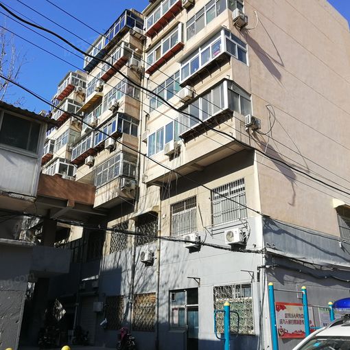 馆驿街单位宿舍3室2厅1卫南北朝向2500.00元/月出租