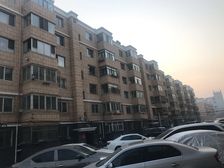 青年路16号街坊步梯房有房本位置好可以贷款