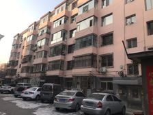 此房满五不唯一,没装修,楼层好,位置好