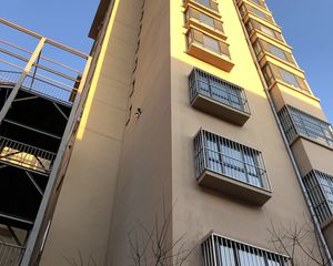 坤和尚寓 纯毛坯两居 中间楼层 采光好