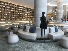 会展边,滇池畔,地铁口,可观滇。
