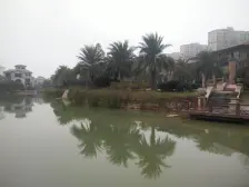 小区环境优美,交通便利,诚心出售