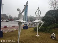 业主自装,工作变动,上班不方便,诚心出售。