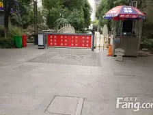 房东急售 价格可谈 带露台 全天太阳