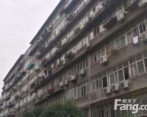 带储物间楼层好采光好全明户型