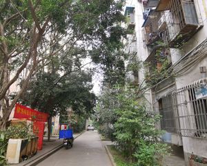 高攀教师苑11号 3室2厅 东南 南