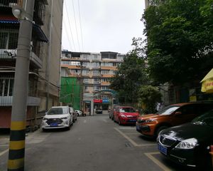 高攀西巷5号1室1厅南