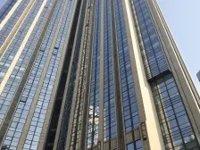 楼龄新 高档社区 物业管理好 附带家具家电