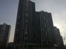 幸福e家五期 小高层两室户型 精装修保持好 视野采光好