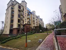 楼层好 洋房三房 满两年 可以正常交易