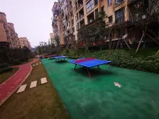 小区地理位好 板式结构洋房 楼间距高