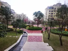 力帆洋房朝南正两室 精装拎包入住 9成新离大门近