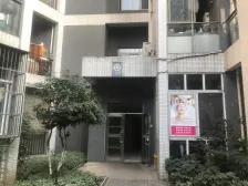 汽博中心 奥林匹克花园四期三房94万